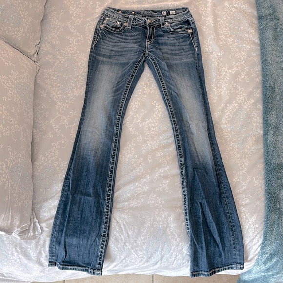 Bootcut Miss Me Jeans - Picture 1 of 7